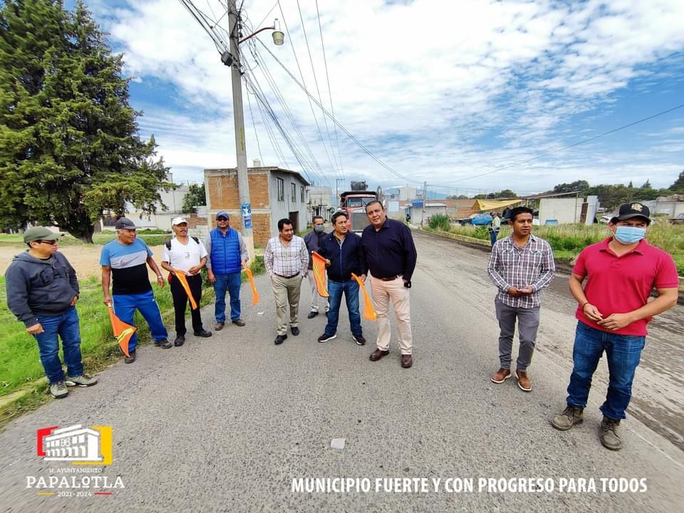 Rehabilitan tramo carretero en el Barrio de Xolalpa en Papalotla